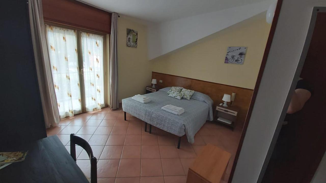 Orso Momo Hotel Calizzano Bagian luar foto